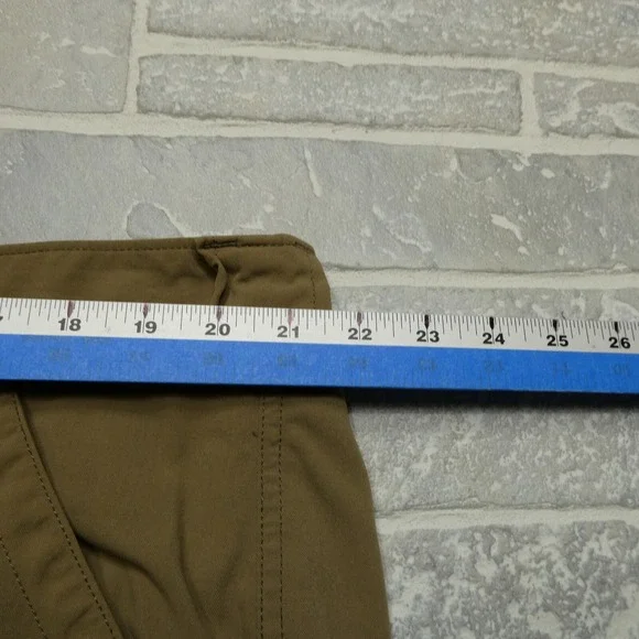 Duluth Trading Co Cargo Pants Size 2XL Beige Cargo Midweight Nylon Quick Dry - Picture 8 of 9